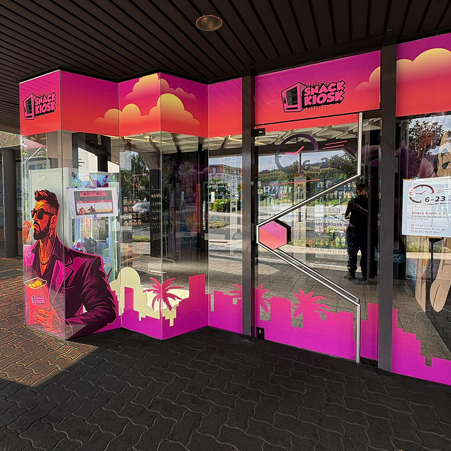 Werbetechnik Snackkiosk Fensterfolierung am Eingangbereich