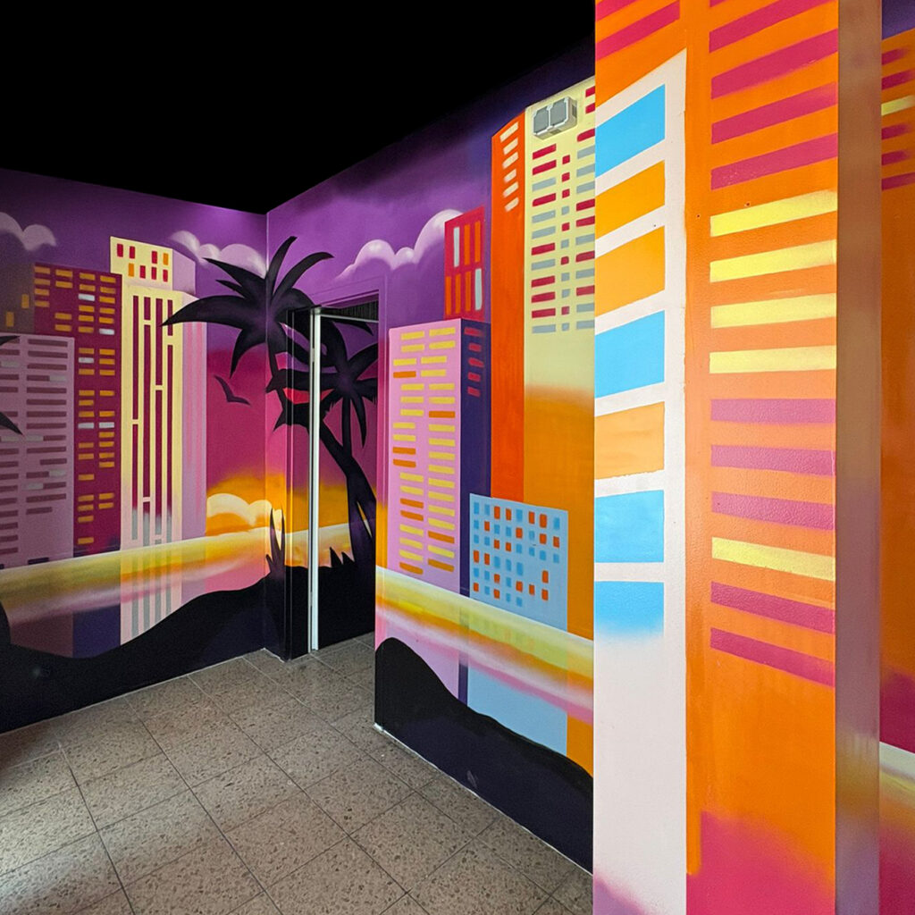 Graffiti City und Palmen